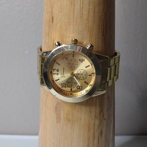 Lightweight Gold Tone Metal Watch